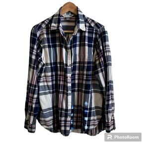 Old Navy women’s flannel‎ shirt large blue cream